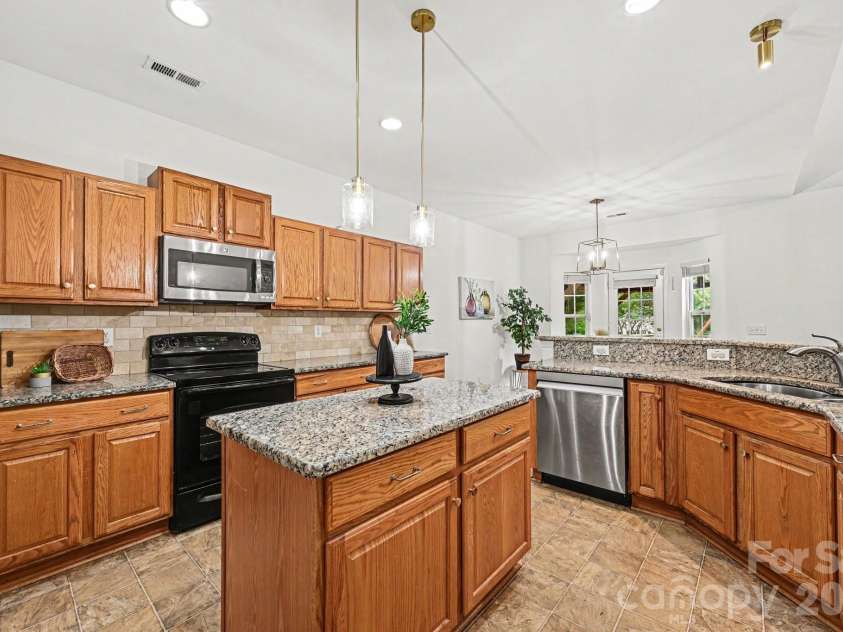 17224 Overstone Court, Charlotte, NC 28277.  MLS# CAR4411456, YatesRealty ID 43081. 