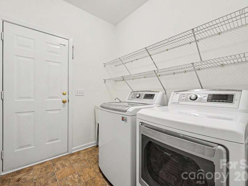 17224 Overstone Court, Charlotte, NC 28277.  MLS# CAR4411456, YatesRealty ID 43081. 