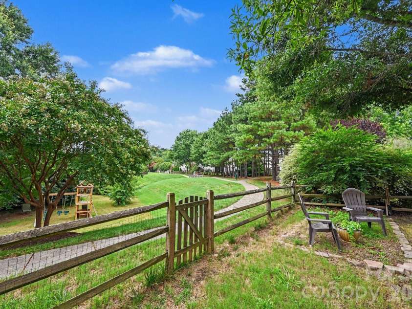 17224 Overstone Court, Charlotte, NC 28277.  MLS# CAR4411456, YatesRealty ID 43081. 