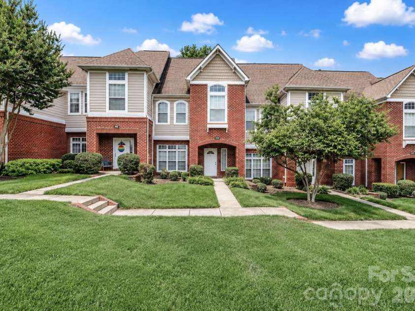 1139 Central Park Circle, Davidson, NC 28036.  MLS# CAR4392222, YatesRealty ID 43084. 