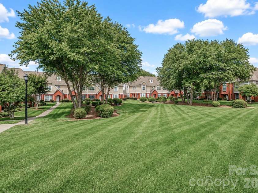 1139 Central Park Circle, Davidson, NC 28036.  MLS# CAR4392222, YatesRealty ID 43084. 