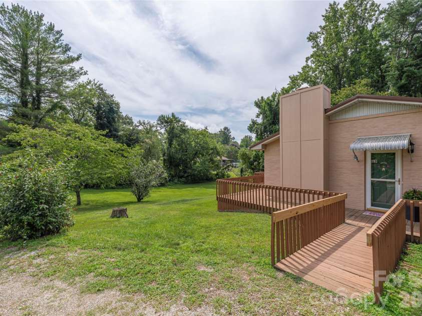 69 Emerald Lane, Hendersonville, NC 28792.  MLS# CAR4405038, YatesRealty ID 43085. Ramp for easy entrance