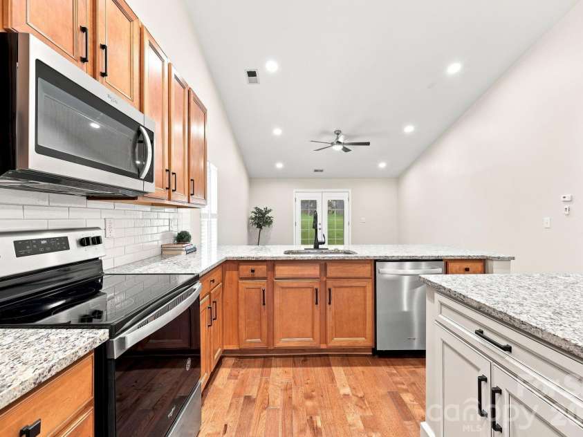 109 Washburn Range Drive, Mooresville, NC 28115.  MLS# CAR4410915, YatesRealty ID 43088. 