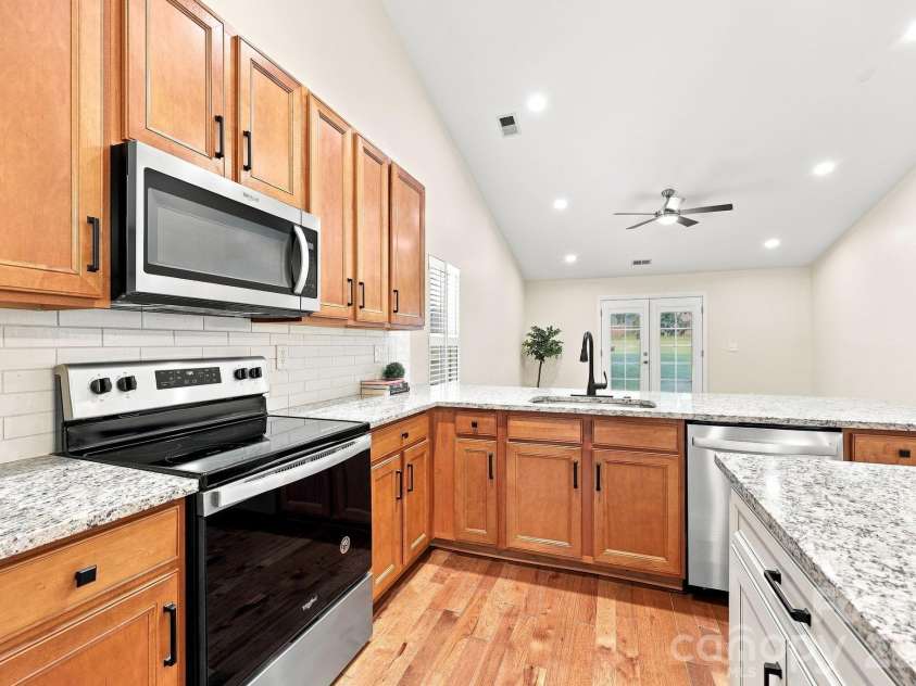 109 Washburn Range Drive, Mooresville, NC 28115.  MLS# CAR4410915, YatesRealty ID 43088. 