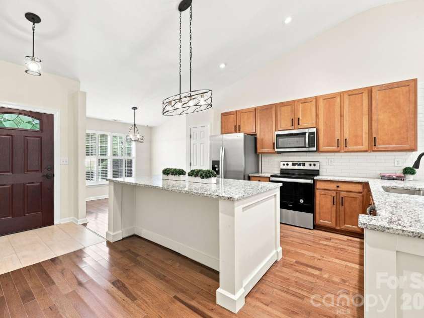 109 Washburn Range Drive, Mooresville, NC 28115.  MLS# CAR4410915, YatesRealty ID 43088. 