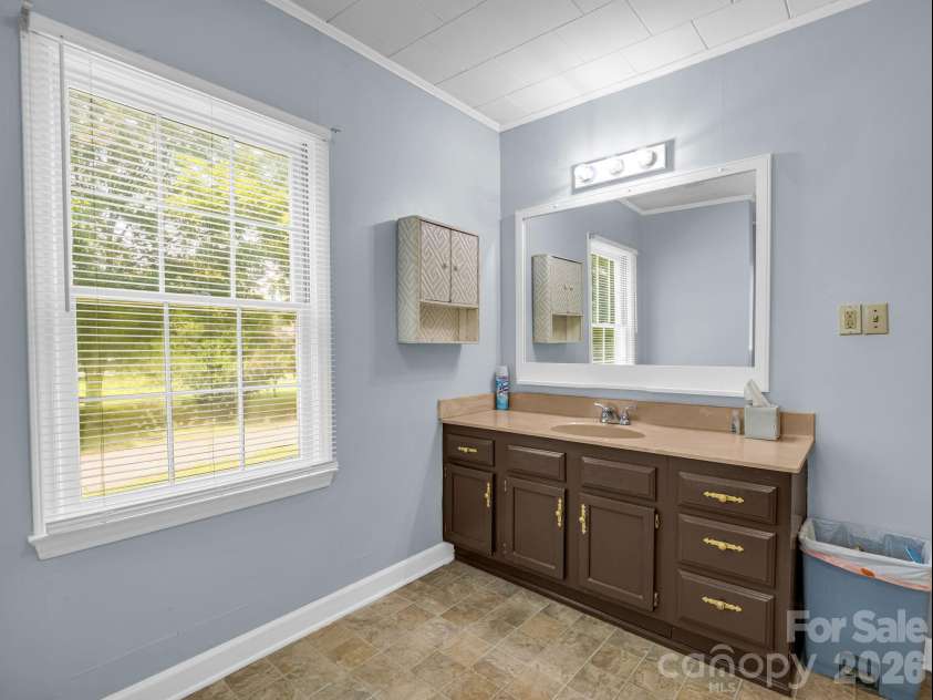 132 Valleyview Drive, Forest City, NC 28043.  MLS# CAR4407355, YatesRealty ID 43089. 