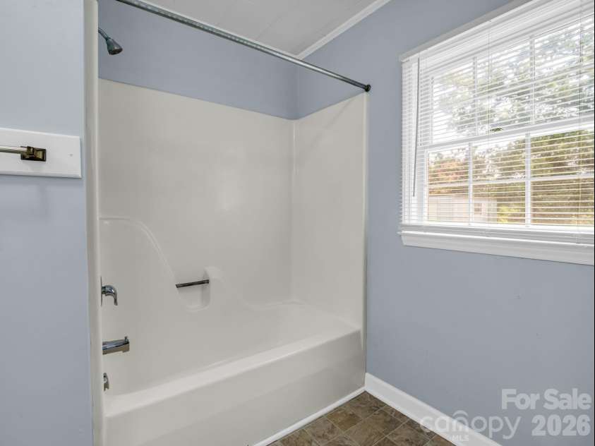 132 Valleyview Drive, Forest City, NC 28043.  MLS# CAR4407355, YatesRealty ID 43089. 