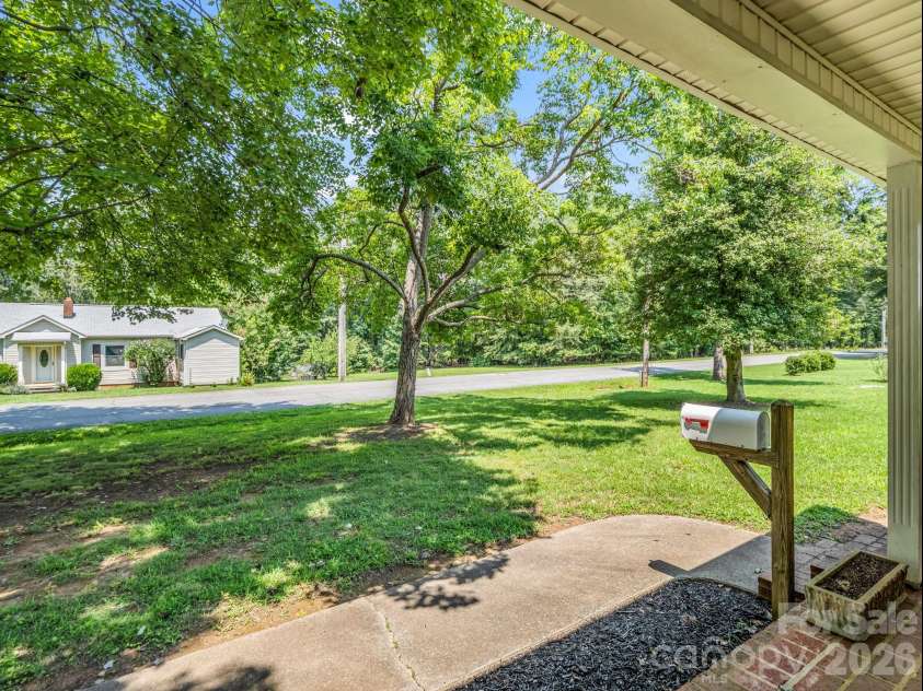 132 Valleyview Drive, Forest City, NC 28043.  MLS# CAR4407355, YatesRealty ID 43089. 