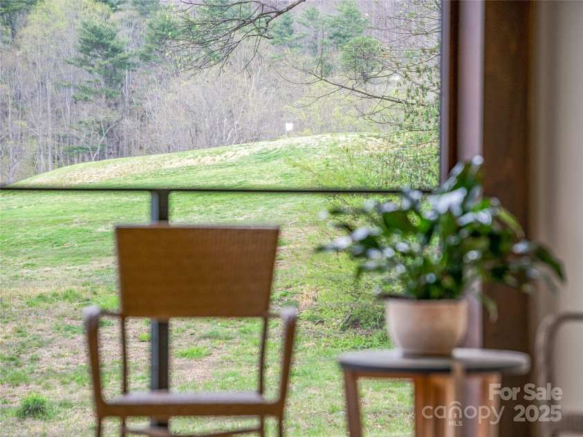 165 Robinhood Road, Asheville, NC 28804.  MLS# CAR4240751, YatesRealty ID 4309. 