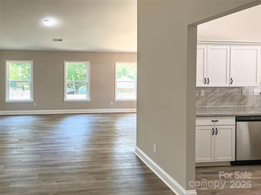 4049 Fincher Road, Matthews, NC 28104.  MLS# CAR4252198, YatesRealty ID 4309. 