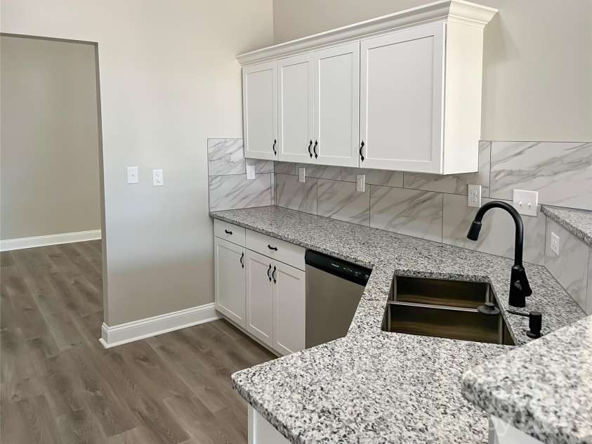 4049 Fincher Road, Matthews, NC 28104.  MLS# CAR4252198, YatesRealty ID 4309. 