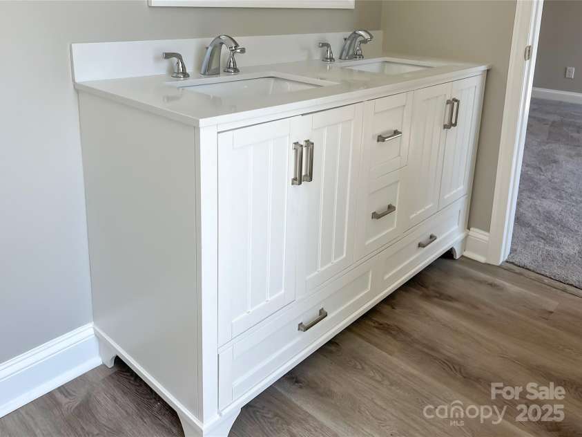 4049 Fincher Road, Matthews, NC 28104.  MLS# CAR4252198, YatesRealty ID 4309. 