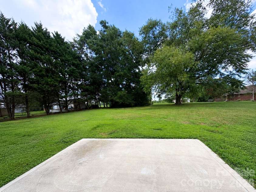 2109 Fernwood Drive, Shelby, NC 28152.  MLS# CAR4407672, YatesRealty ID 43090. 