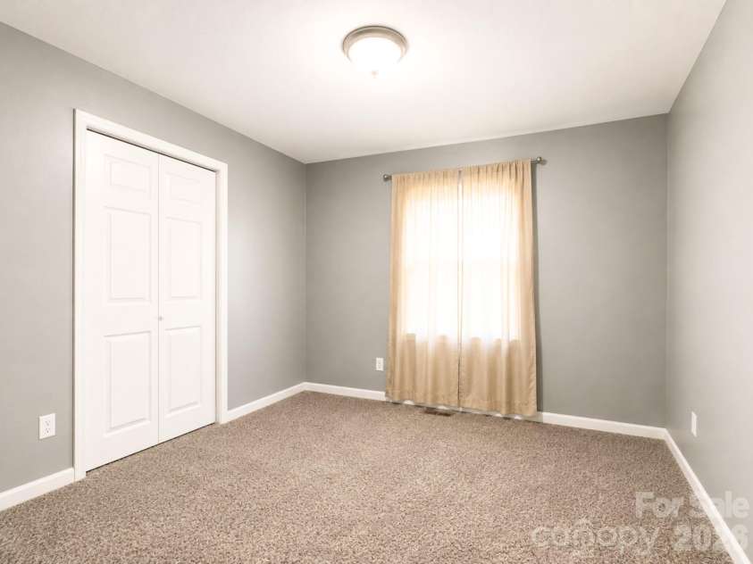 2109 Fernwood Drive, Shelby, NC 28152.  MLS# CAR4407672, YatesRealty ID 43090. Third bedroom