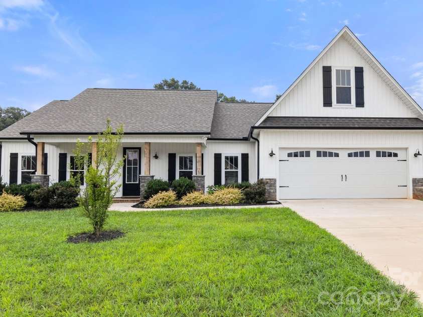 290 Dorothy Drive, China Grove, NC 28023.  MLS# CAR4409411, YatesRealty ID 43091. 