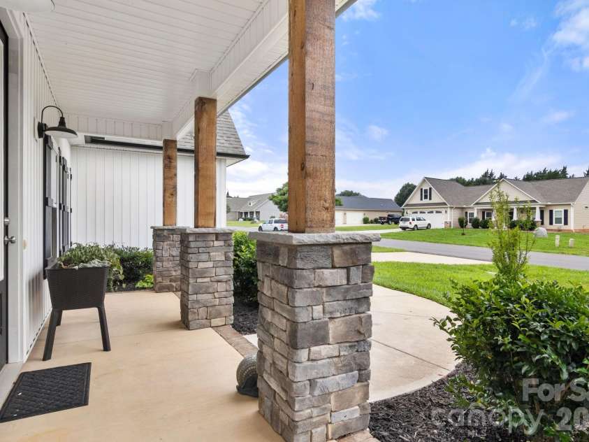 290 Dorothy Drive, China Grove, NC 28023.  MLS# CAR4409411, YatesRealty ID 43091. 