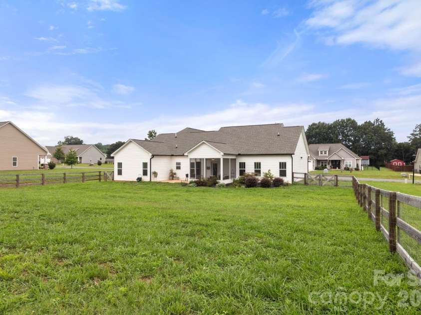 290 Dorothy Drive, China Grove, NC 28023.  MLS# CAR4409411, YatesRealty ID 43091. 