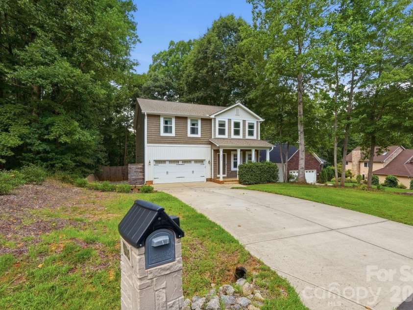 3675 Bay Drive, Sherrills Ford, NC 28673.  MLS# CAR4405778, YatesRealty ID 43092. 