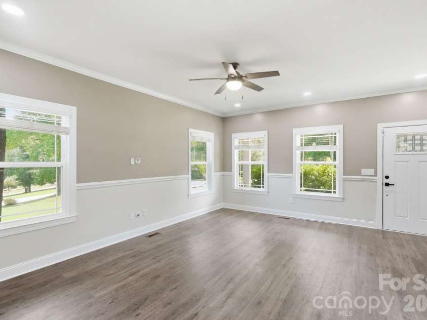3675 Bay Drive, Sherrills Ford, NC 28673.  MLS# CAR4405778, YatesRealty ID 43092. 