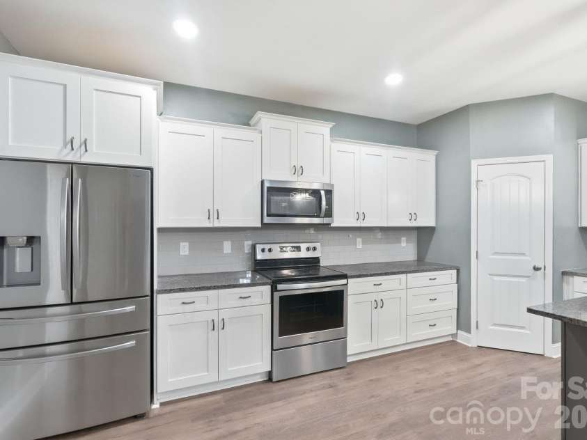 3675 Bay Drive, Sherrills Ford, NC 28673.  MLS# CAR4405778, YatesRealty ID 43092. 