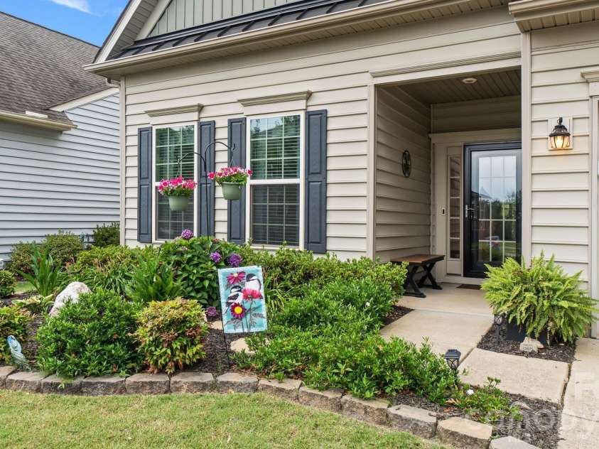2174 Winhall Road, Fort Mill, SC 29715.  MLS# CAR4398354, YatesRealty ID 43095. 