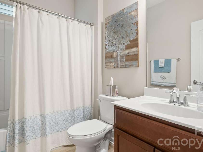 2174 Winhall Road, Fort Mill, SC 29715.  MLS# CAR4398354, YatesRealty ID 43095. 