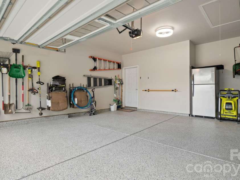 2174 Winhall Road, Fort Mill, SC 29715.  MLS# CAR4398354, YatesRealty ID 43095. 