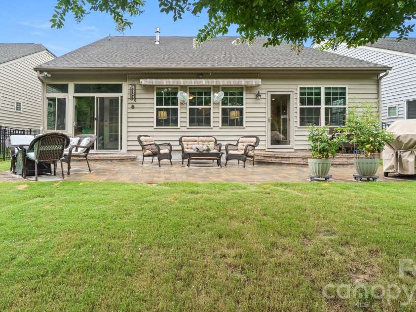 2174 Winhall Road, Fort Mill, SC 29715.  MLS# CAR4398354, YatesRealty ID 43095. 