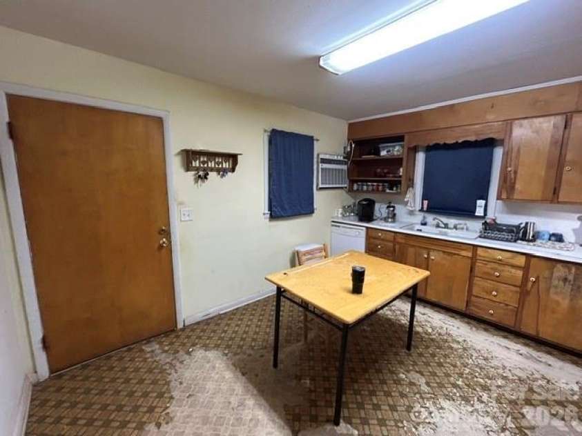 251 Wells Mill Road, Bostic, NC 28018.  MLS# CAR4406618, YatesRealty ID 43096. 