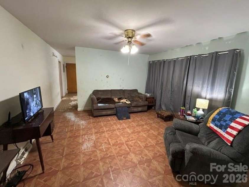 251 Wells Mill Road, Bostic, NC 28018.  MLS# CAR4406618, YatesRealty ID 43096. 