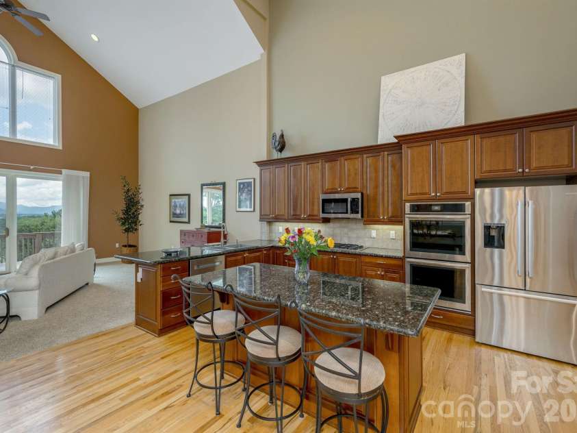 20 Mission Hills Court, Mills River, NC 28759.  MLS# CAR4370361, YatesRealty ID 43097. 