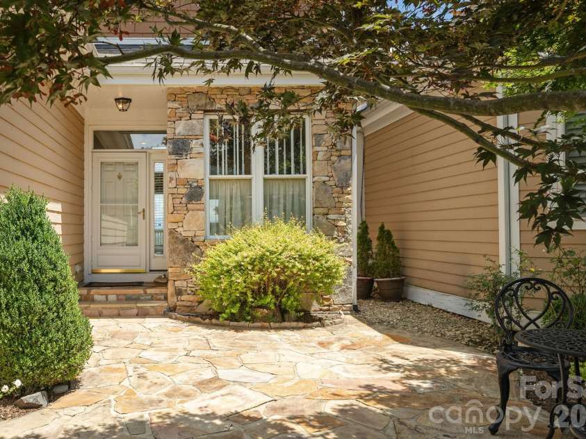 20 Mission Hills Court, Mills River, NC 28759.  MLS# CAR4370361, YatesRealty ID 43097. Front Entry