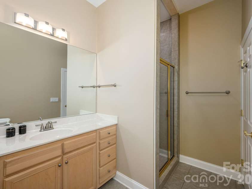 20 Mission Hills Court, Mills River, NC 28759.  MLS# CAR4370361, YatesRealty ID 43097. Full Bath 2