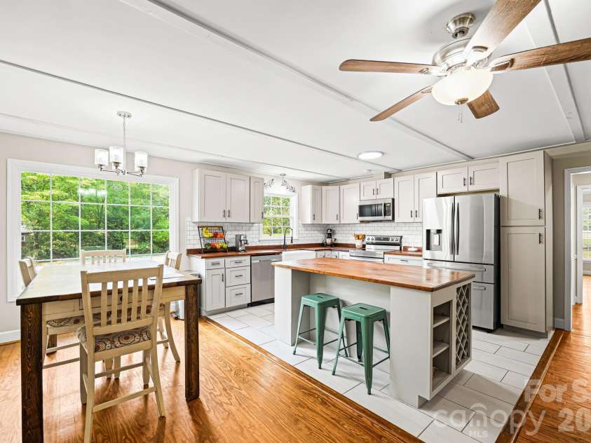 2116 Lide Springs Road, Darlington, SC 29540.  MLS# CAR4409883, YatesRealty ID 43098. 