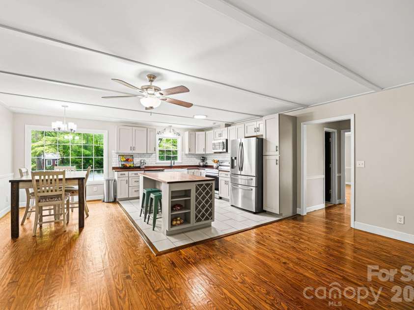 2116 Lide Springs Road, Darlington, SC 29540.  MLS# CAR4409883, YatesRealty ID 43098. 