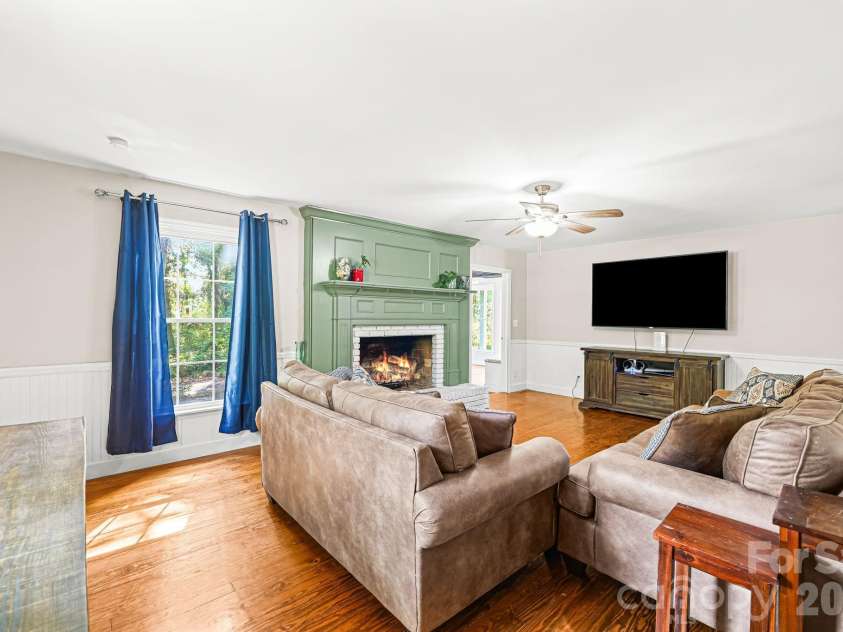2116 Lide Springs Road, Darlington, SC 29540.  MLS# CAR4409883, YatesRealty ID 43098. 