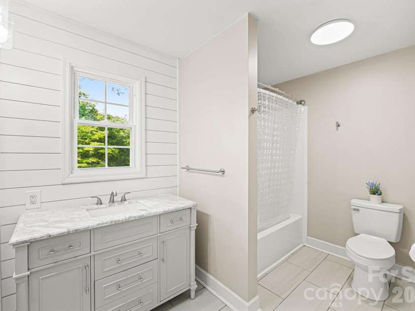 2116 Lide Springs Road, Darlington, SC 29540.  MLS# CAR4409883, YatesRealty ID 43098. 
