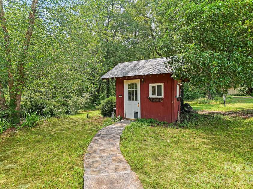 2116 Lide Springs Road, Darlington, SC 29540.  MLS# CAR4409883, YatesRealty ID 43098. 