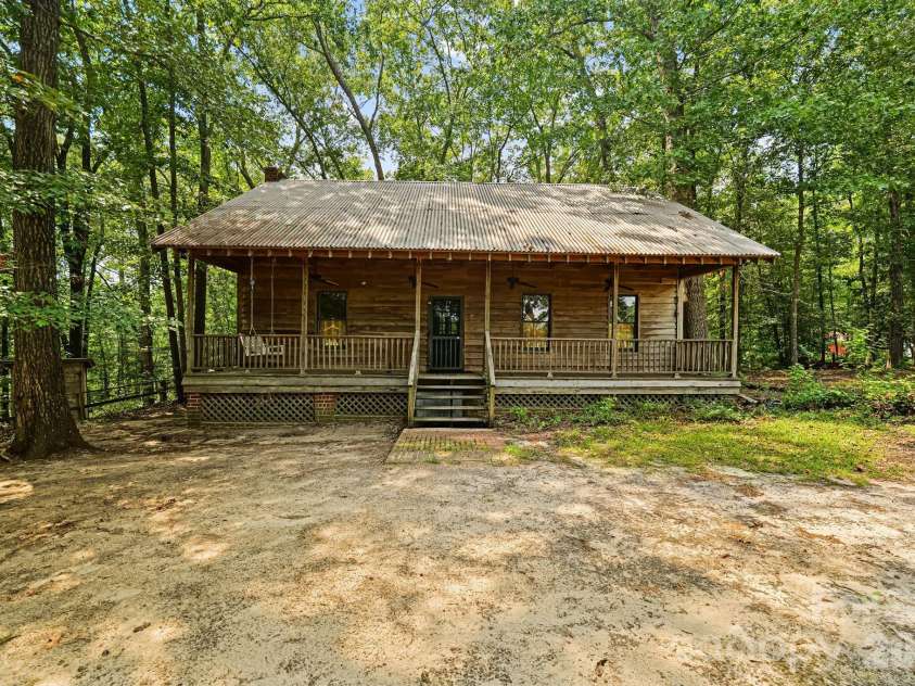 2116 Lide Springs Road, Darlington, SC 29540.  MLS# CAR4409883, YatesRealty ID 43098. 