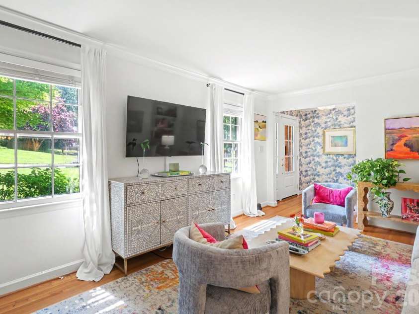 3716 Severn Avenue, Charlotte, NC 28210.  MLS# CAR4409600, YatesRealty ID 43099. 