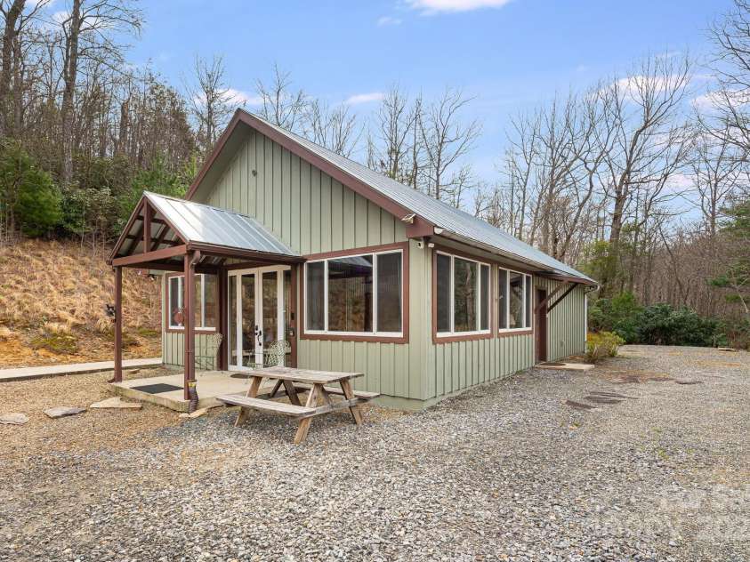 11381 State Hwy 80 N Highway, Burnsville, NC 28714.  MLS# CAR4249887, YatesRealty ID 431. 