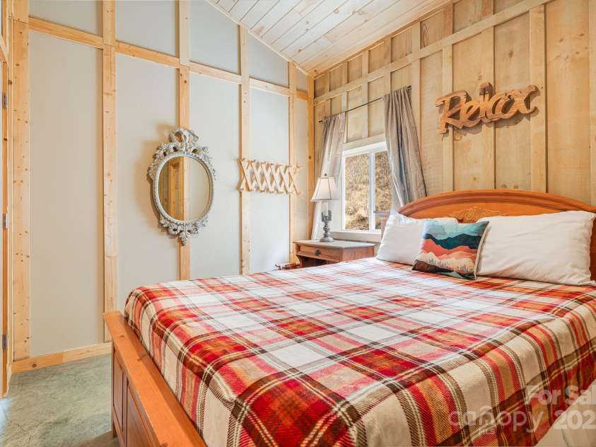 11381 State Hwy 80 N Highway, Burnsville, NC 28714.  MLS# CAR4249887, YatesRealty ID 431. 