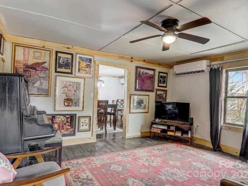 14 Old Mater Farm Road, Sylva, NC 28779.  MLS# CAR4319211, YatesRealty ID 431. 
