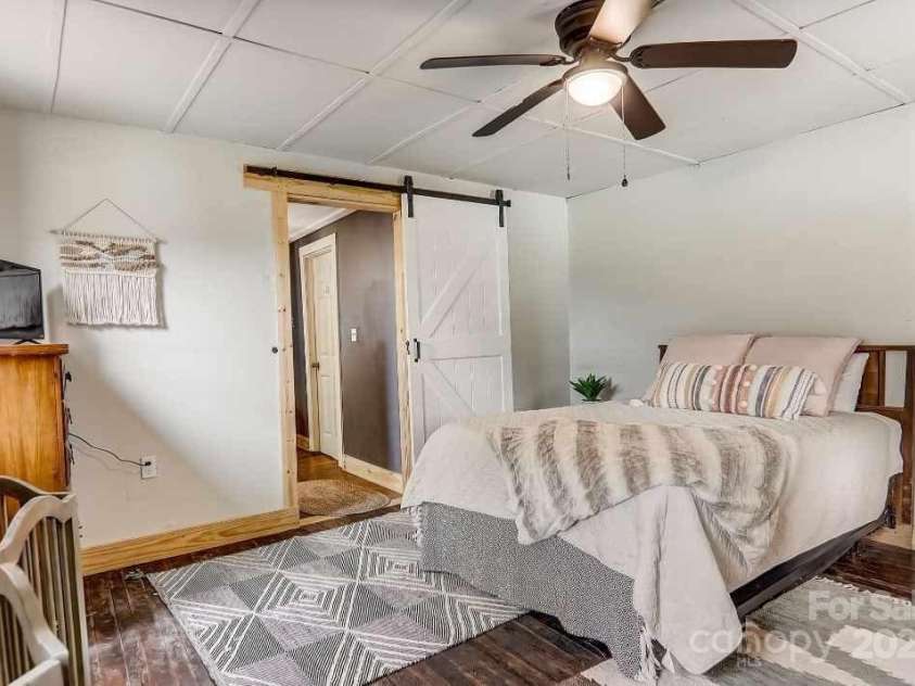 14 Old Mater Farm Road, Sylva, NC 28779.  MLS# CAR4319211, YatesRealty ID 431. 