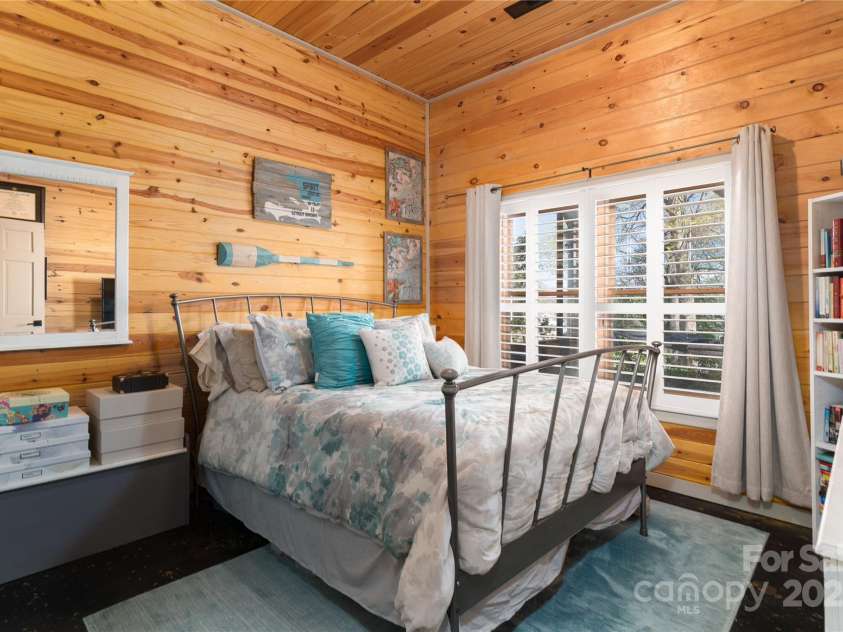 8172 Summit Ridge Drive, Catawba, NC 28609.  MLS# CAR4240630, YatesRealty ID 4310. 