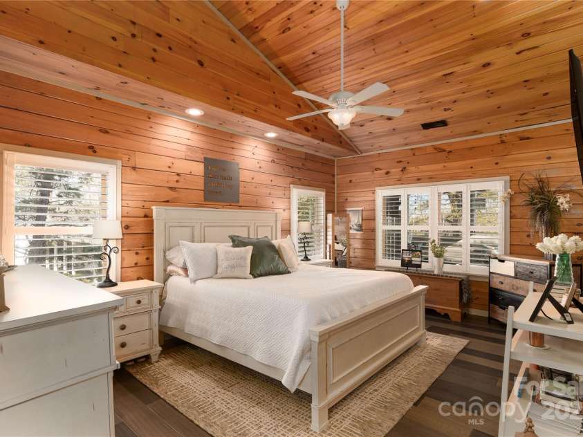 8172 Summit Ridge Drive, Catawba, NC 28609.  MLS# CAR4240630, YatesRealty ID 4310. Primary Suite on Main Floor.