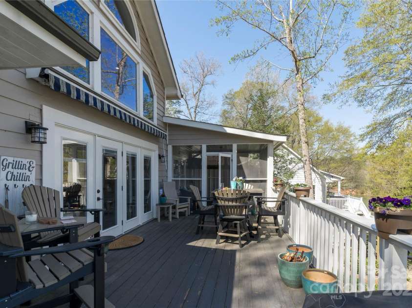 8172 Summit Ridge Drive, Catawba, NC 28609.  MLS# CAR4240630, YatesRealty ID 4310. Spacious deck for entertaining.