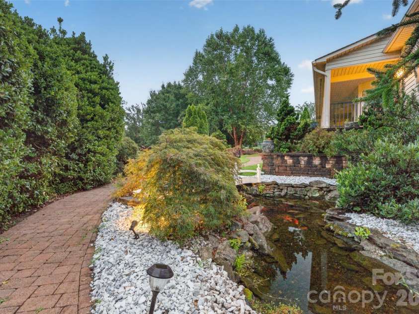 1117 Cedar Creek Drive, Morganton, NC 28655.  MLS# CAR4397791, YatesRealty ID 43100. 