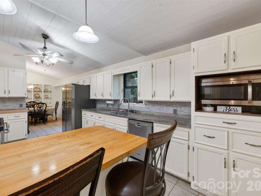 1117 Cedar Creek Drive, Morganton, NC 28655.  MLS# CAR4397791, YatesRealty ID 43100. 