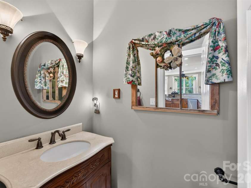 8611 Kerns Meadow Lane, Huntersville, NC 28078.  MLS# CAR4391732, YatesRealty ID 43101. 